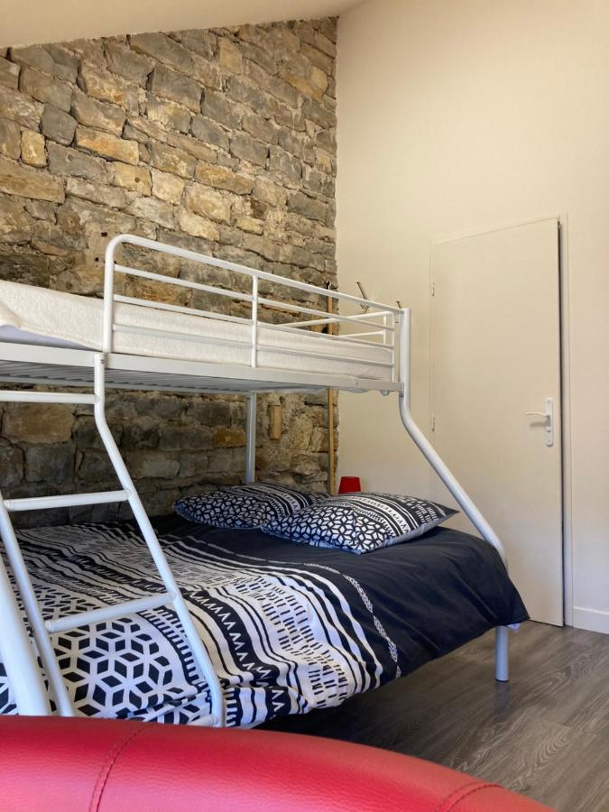 Montigny-sur-l'Ain La Chambre Du Tonneau المظهر الخارجي الصورة