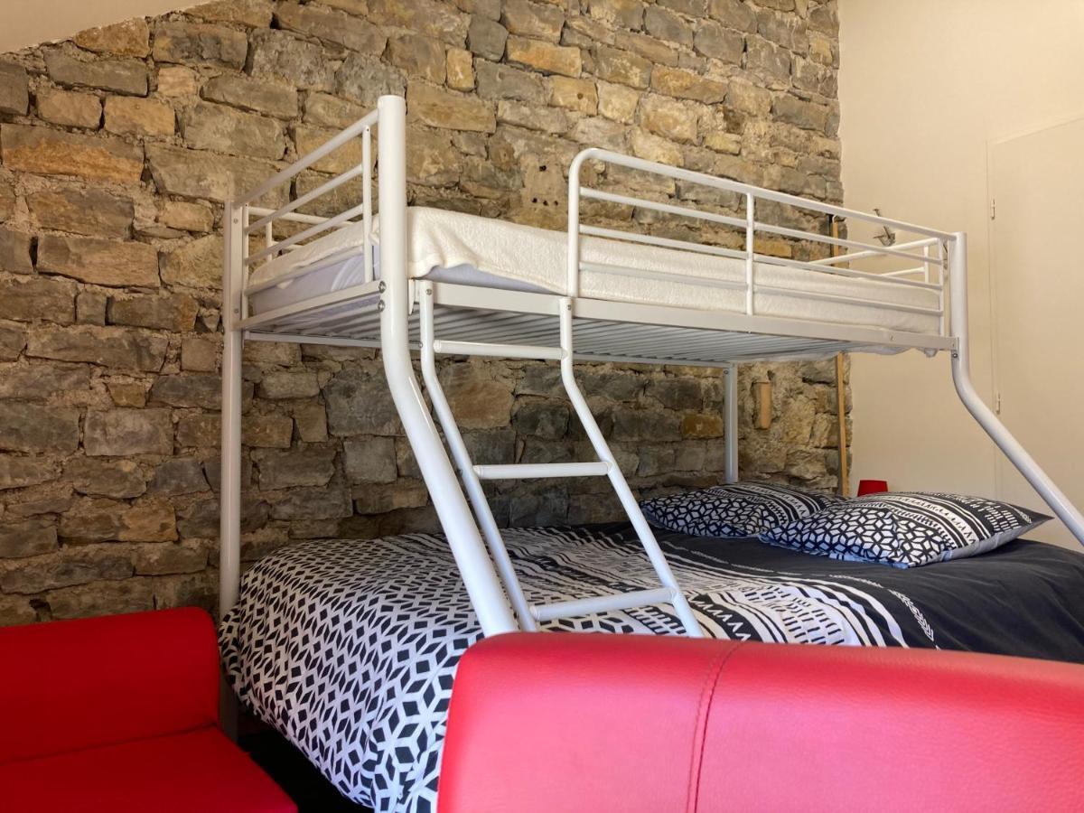 Montigny-sur-l'Ain La Chambre Du Tonneau المظهر الخارجي الصورة